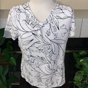 Black & white Liz Claiborne top (124)
